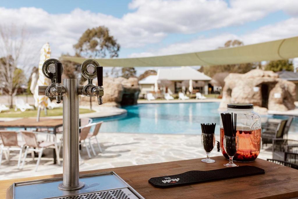 Tindarra Resort Moama Esterno foto