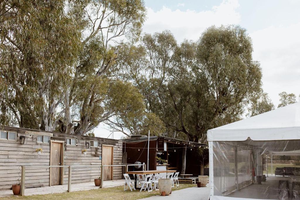Tindarra Resort Moama Esterno foto